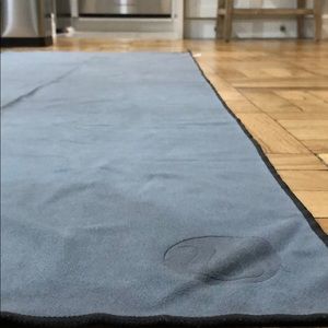 The Towel- Lululemon yoga mat towel
